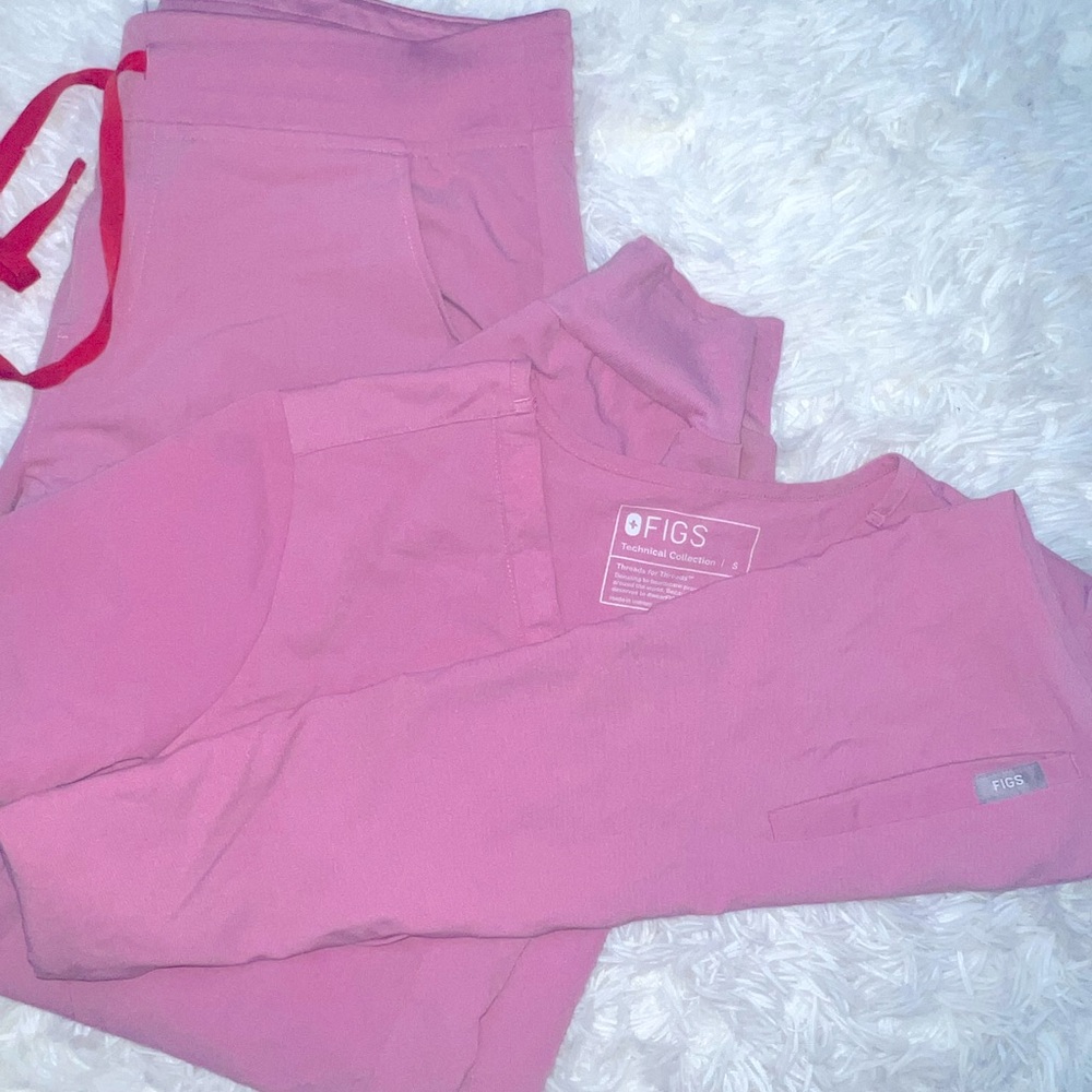FIGS set scrubs